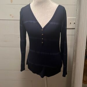 AE tie dye navy long sleeve top